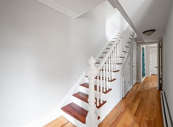 4th image of 22 Cottage St