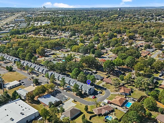 5th image of 418 Shadow Oaks Dr