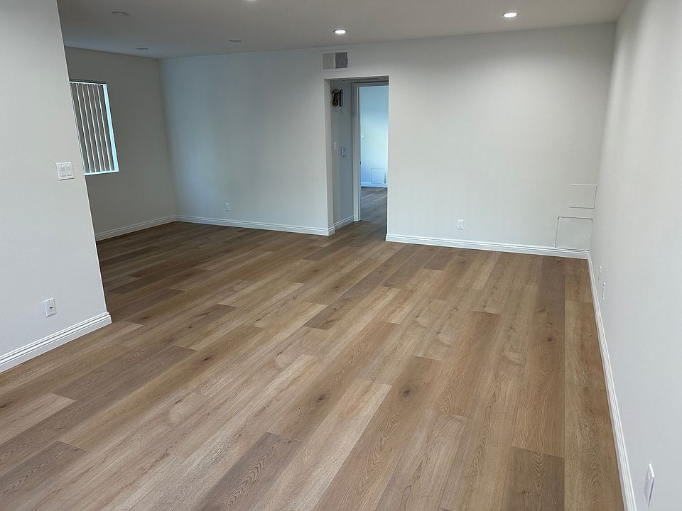 1st image of 576 E Verdugo Ave