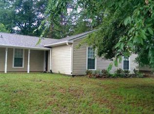 128 Osmond Dr, Taylors, SC 29687