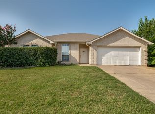 330 Mesquite Hill Dr, Arlington, TX 76002