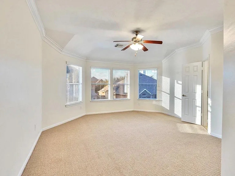 1904 Keswick Ct — Photo 19
