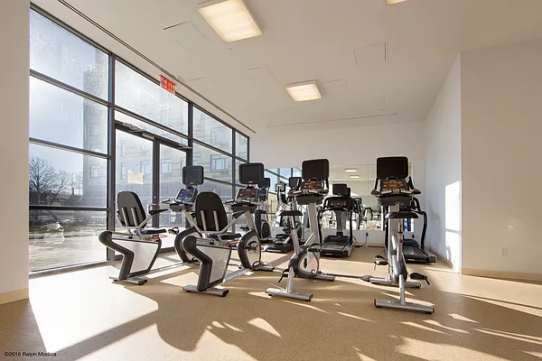 Sold by Modern Spaces | media 9