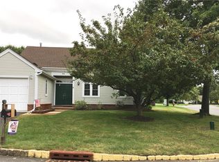 56 Rutland Ln, Monroe Township, NJ 08831