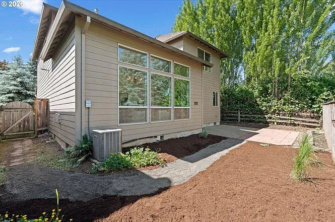 16147 SW Medallion Ln — Photo 33