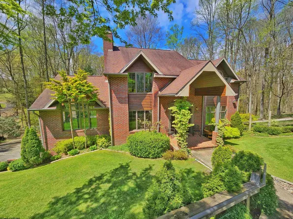 101 Forest Dr, Clarksburg, WV 26301