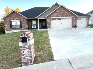 110 Cedar Berry Dr, Washington, MO 63090