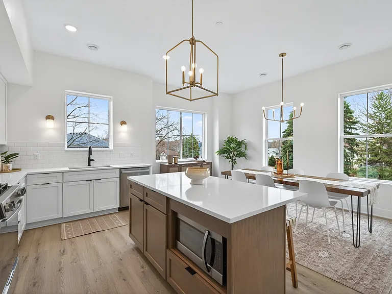 2503 Jansen Ave — Photo 10