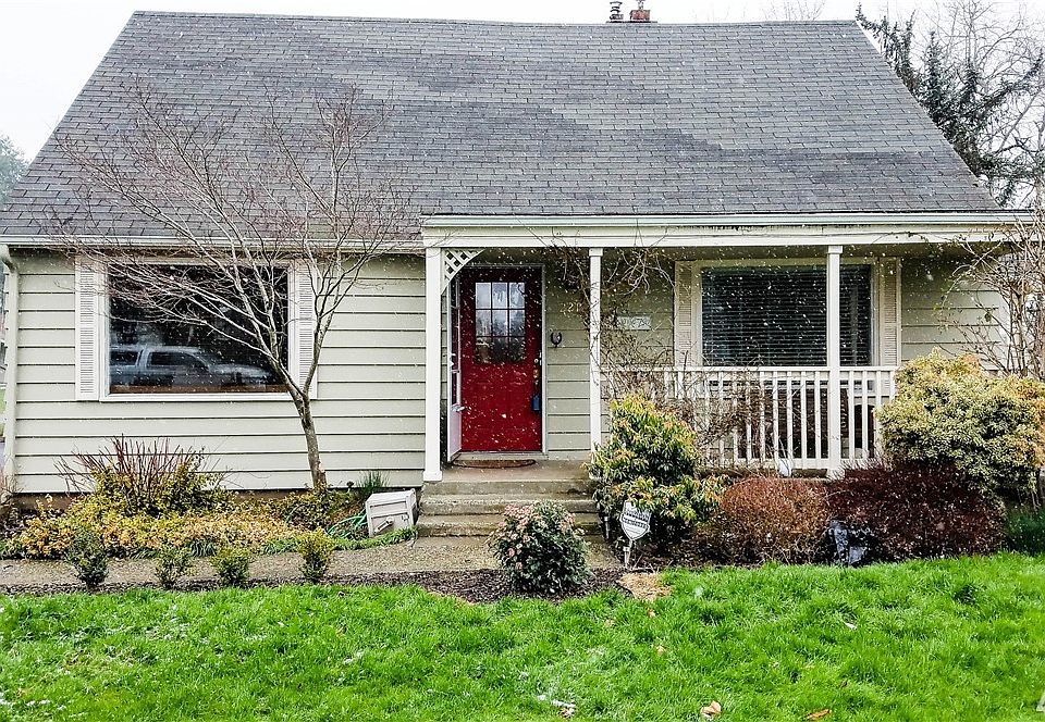 1st image of 221 126th St E