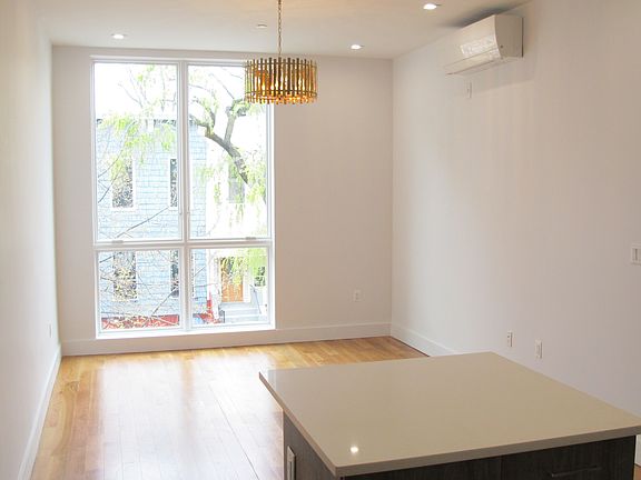 3rd image of 900 Willoughby Ave #2A