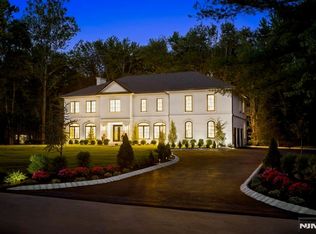 16 Old Farms Rd, Saddle River, NJ 07458