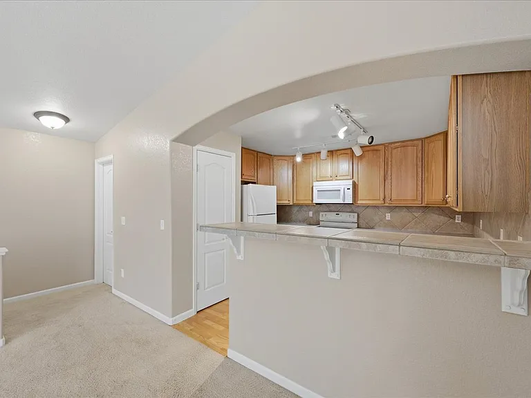 1420 Whitehall Dr #A — Photo 18