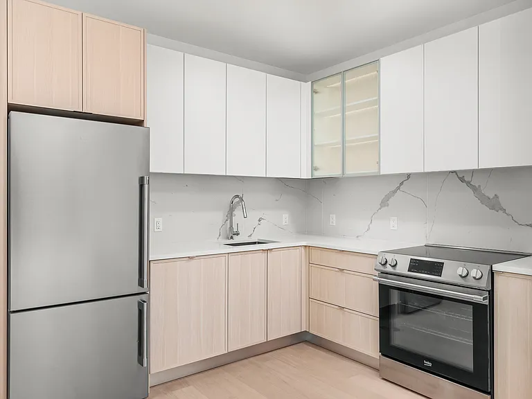 218 Front St #2316 — Photo 1
