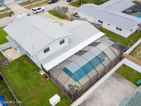 4th image of 220 Lee Ave