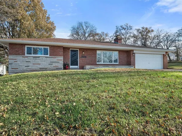 3124 Dillon Dr, Saint Louis, MO 63125