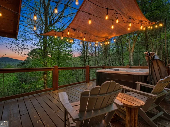 305 Kim Bolton Dr, Morganton, GA 30560
