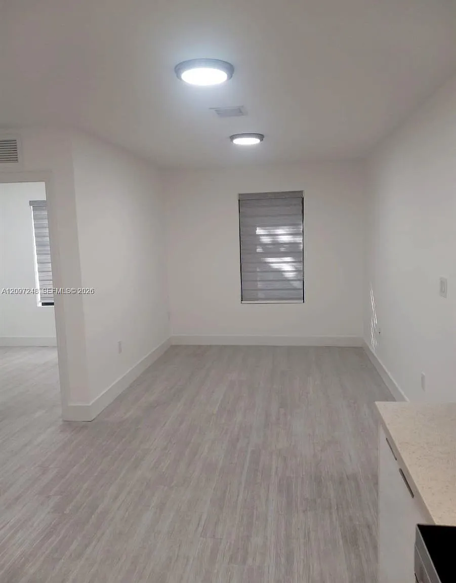 Hialeah Heights — Photo 4