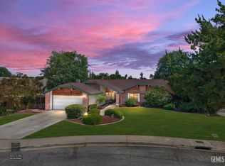 7204 Lacoste Ln, Bakersfield, CA 93309