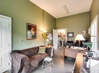 5015 Fender Rd, Lisle, IL 60532