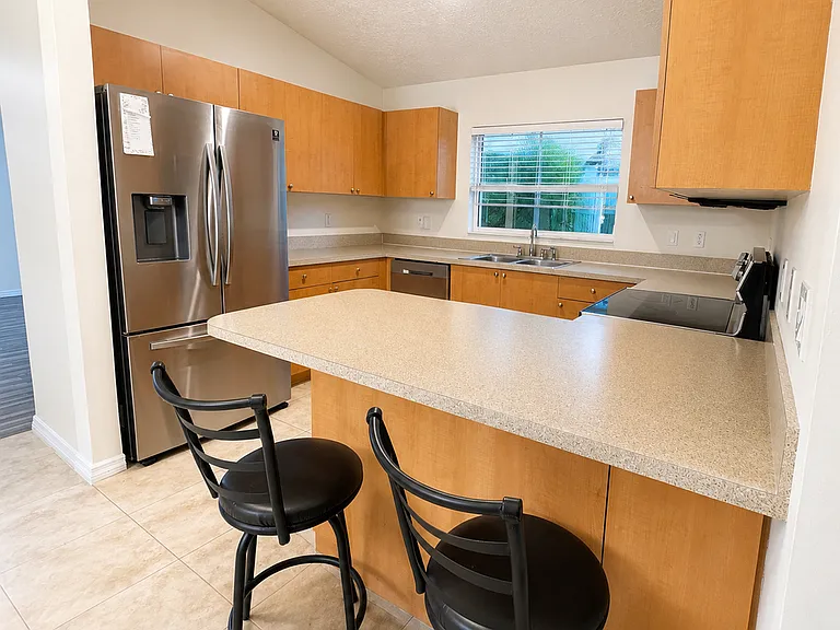 2231 SE Lucaya St — Photo 4