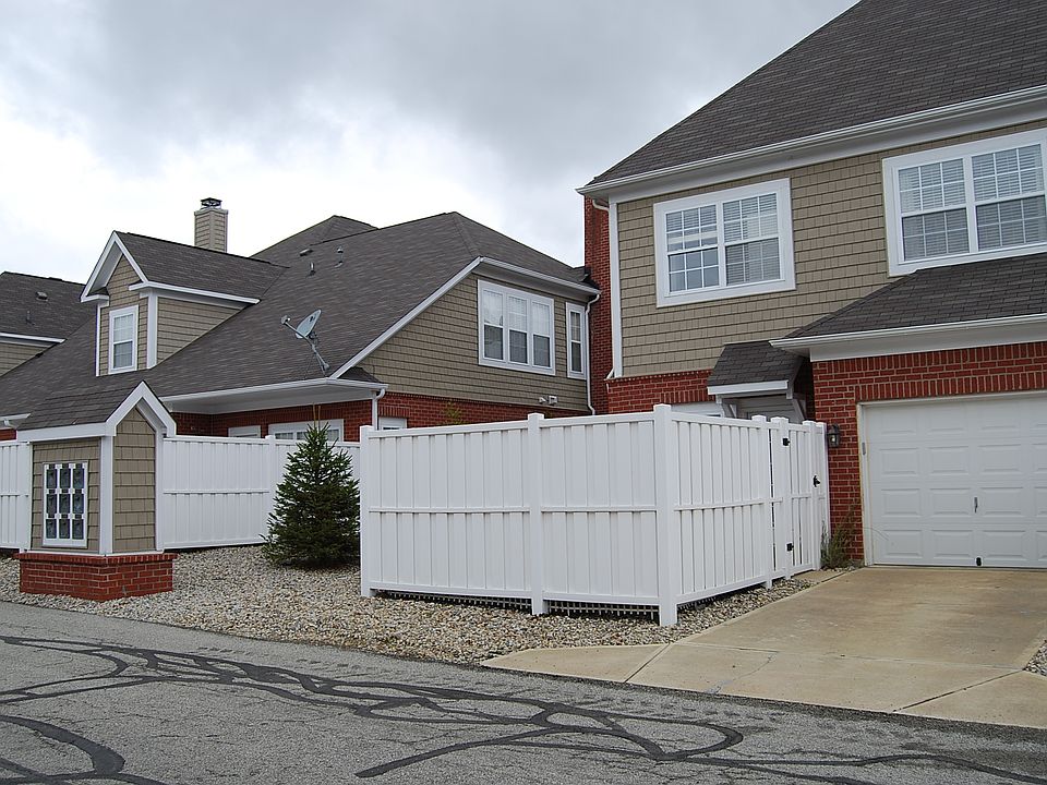 1st image of 1327 Middlebury Dr