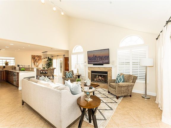 4th image of 283 Carefree Ln