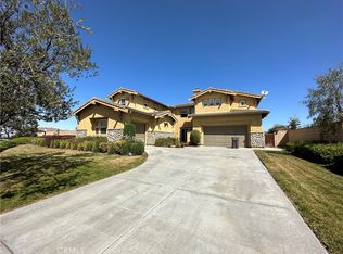 16952 Old Lake Rd, Riverside, CA 92503
