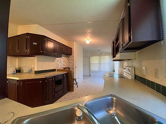 4th image of 2125 Ivy Ln