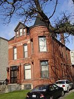 2nd image of 462 E Oakwood Blvd