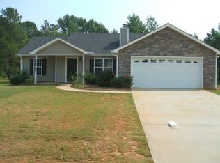1402 Ericas Pointe Dr, Winder, GA 30680