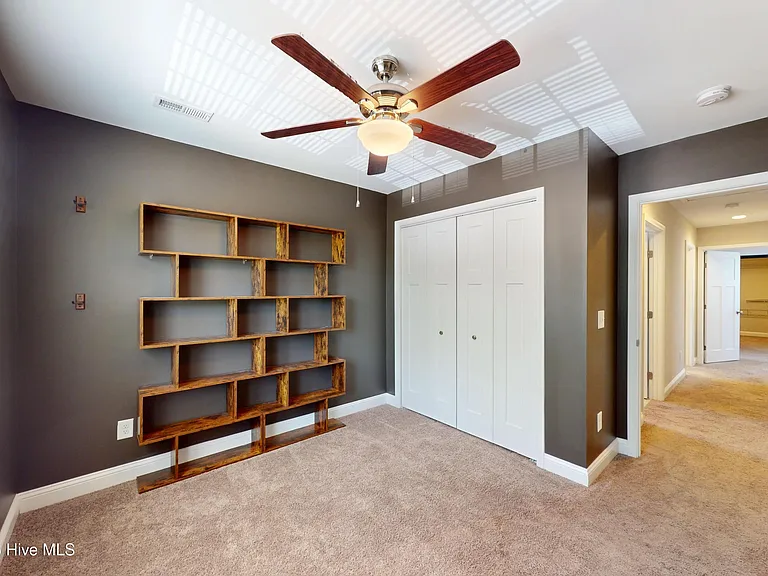 203 S Pine St — Photo 11