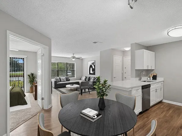 Fountains at Lee Vista