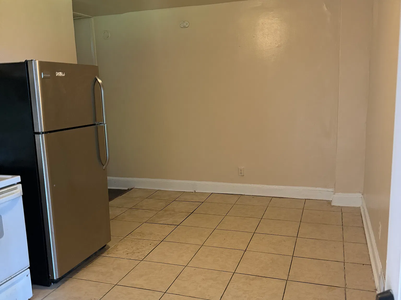 2 bed, $1,200 — Photo 2