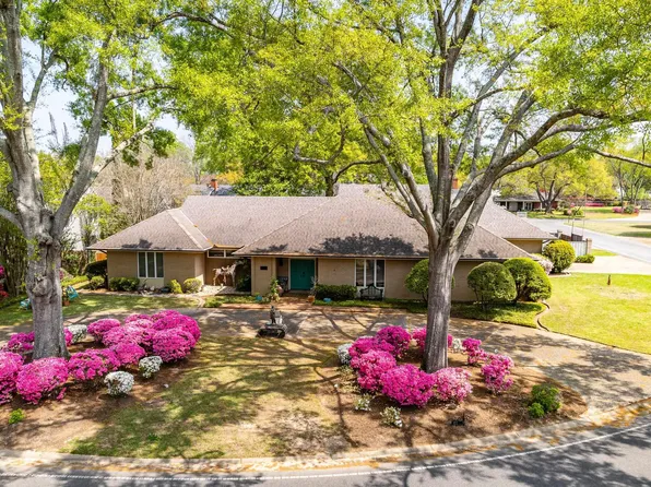 2711 Birchwood Dr, Monroe, LA 71201