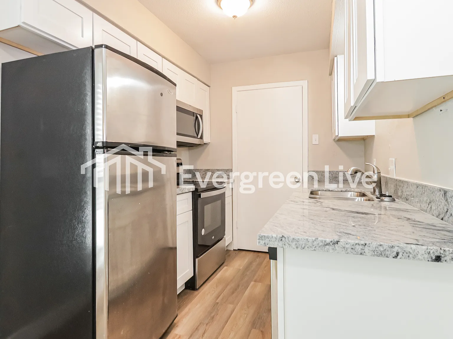 3 bed, 2.0 bath, 1270 sqft, $1,485 — Photo 4