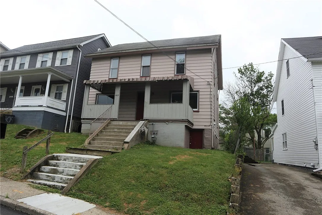 407 Green St photo 1