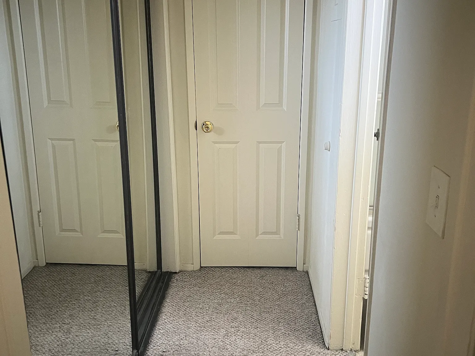 Studio, 400 sqft, $1,449 — Photo 4