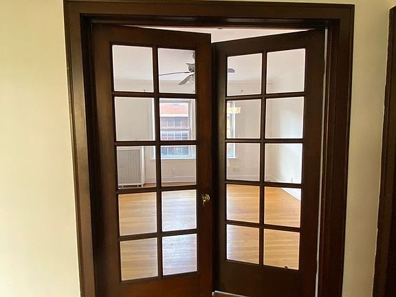 5th image of 1530 E 59th St #G1