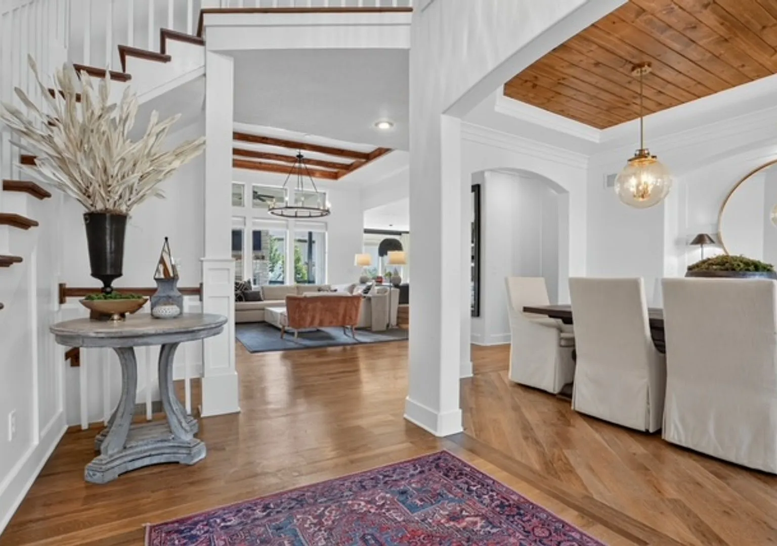 Luxury 5 Bed | 4.5 Bath Home | Flexible Leasing Options: 3+ Month & Long-Term Lease Options | Ful... — Photo 4