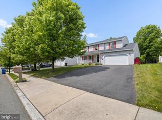 115 Clarion Dr, Douglassville, PA 19518