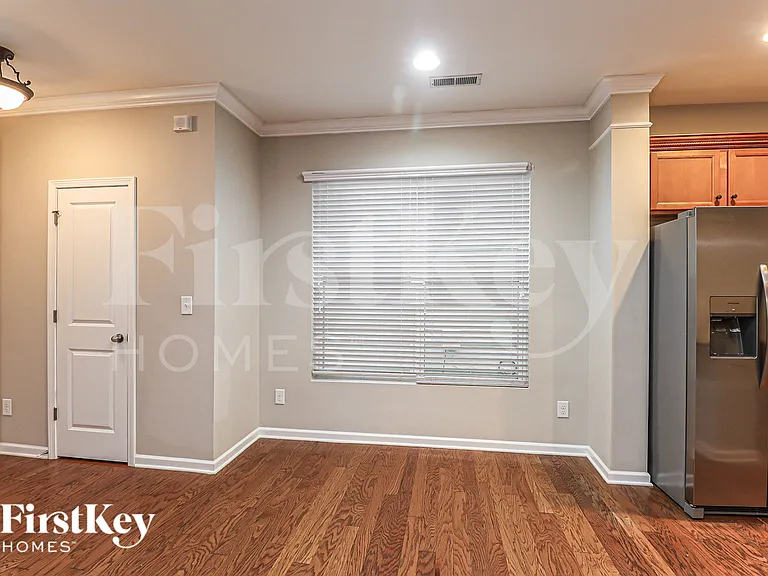 19017 Park Terrace Ln — Photo 6