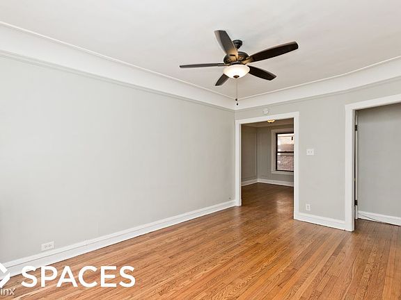 3rd image of 6522 N Glenwood Ave APT 2W