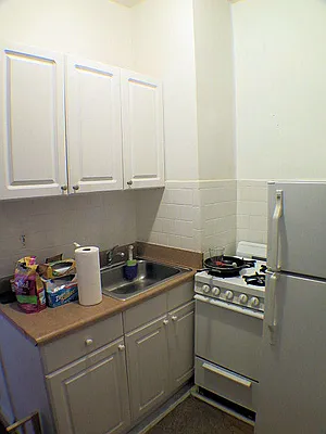 Rented by Glasser Realty LLC | media 15