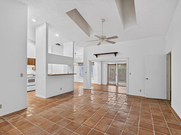5th image of 5052 ARBOR GLEN Circle