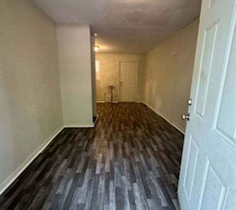 1st image of 536 Franklin St