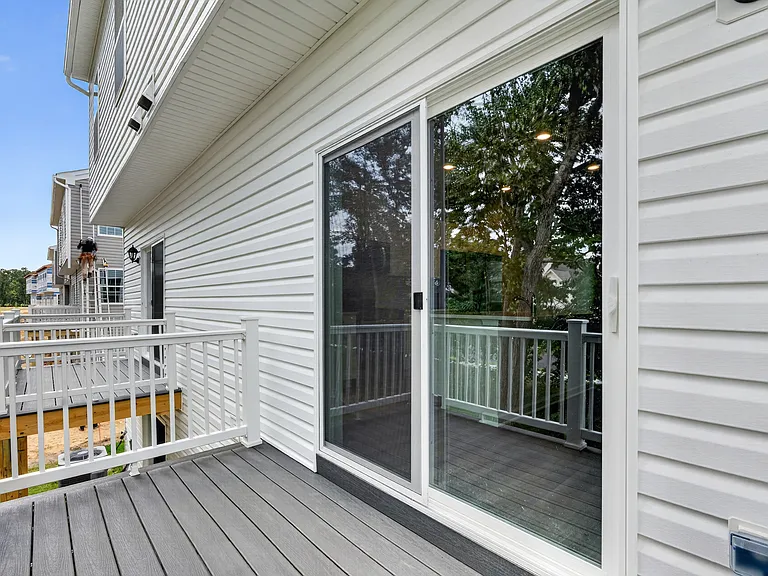 149 Essex Dr — Photo 13
