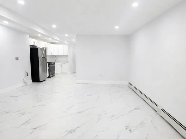 1852 Amethyst St #0, Bronx, NY 10462