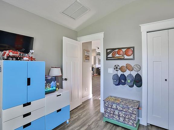 5th image of 4024 Langdrum Dr