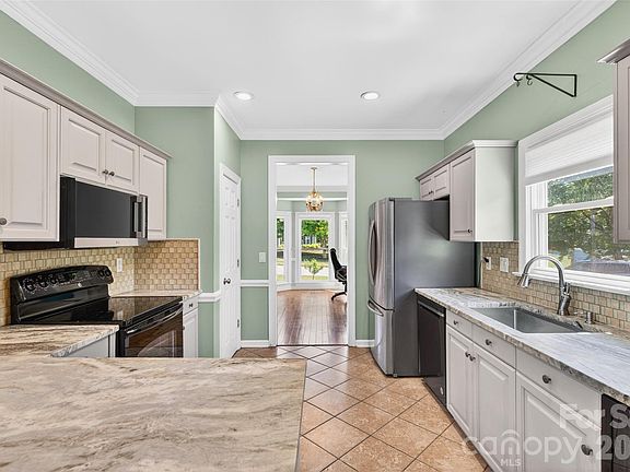 4th image of 12514 Willow Grove Way