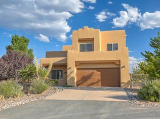 840 Nightglow Ave NE, Rio Rancho, NM 87144